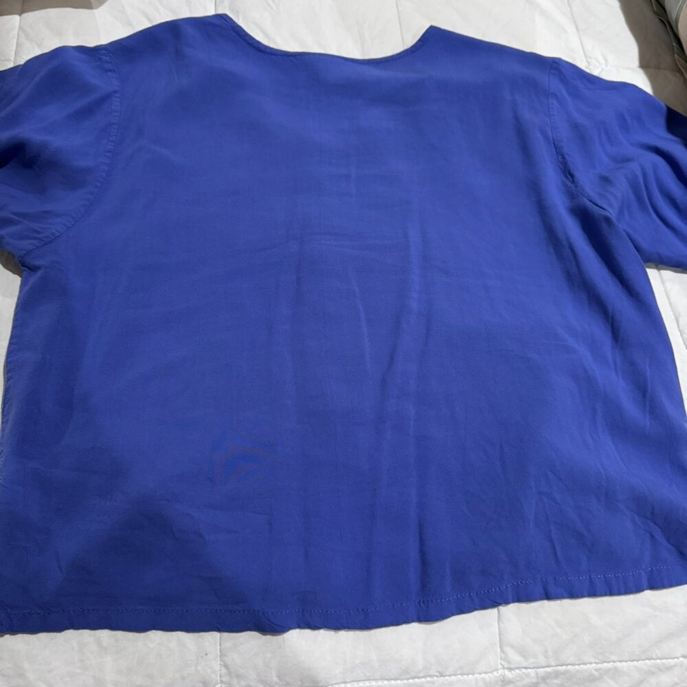Rough Edge cut out short sleeve top - Picture 2 of 10